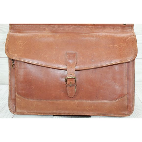 Vintage LL Bean Brown Leather Flap Close Crossbody Messenger Crossbody Bag - Picture 4 of 10